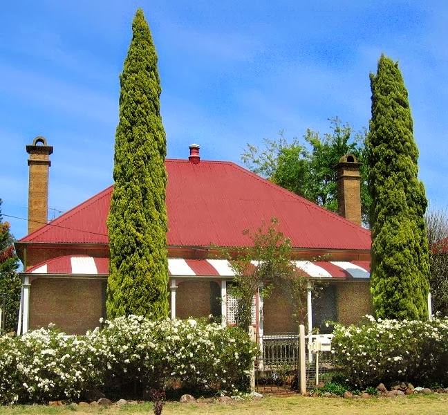 Kerong Cottage Heritage Bed & Breakfast | lodging | 98 Fitzroy St, Warwick QLD 4370, Australia | 0746615727 OR +61 7 4661 5727