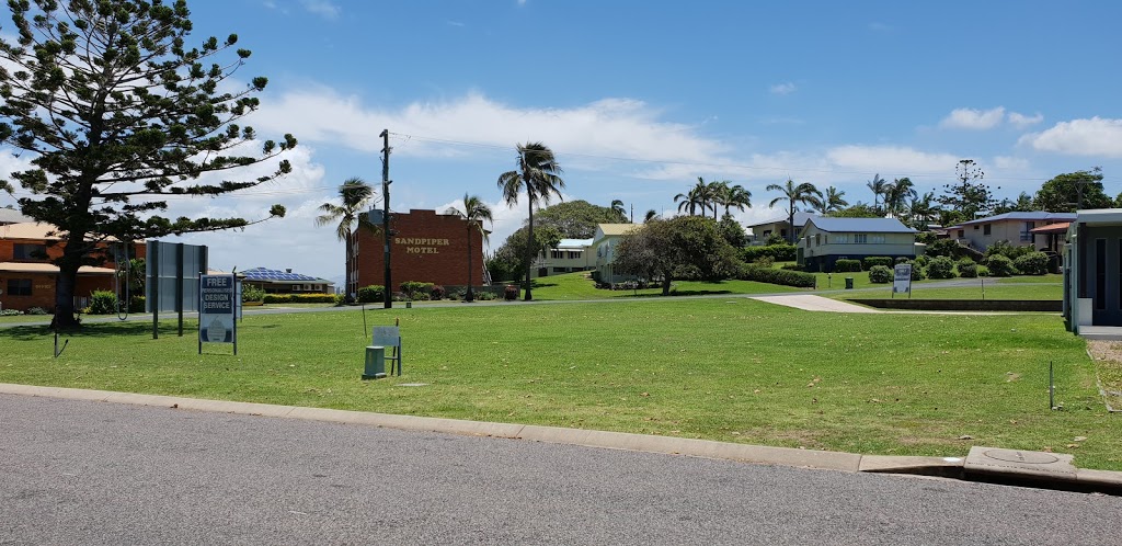 Sarina Beach Car Park | parking | 2 Owen Jenkins Dr, Sarina Beach QLD 4737, Australia