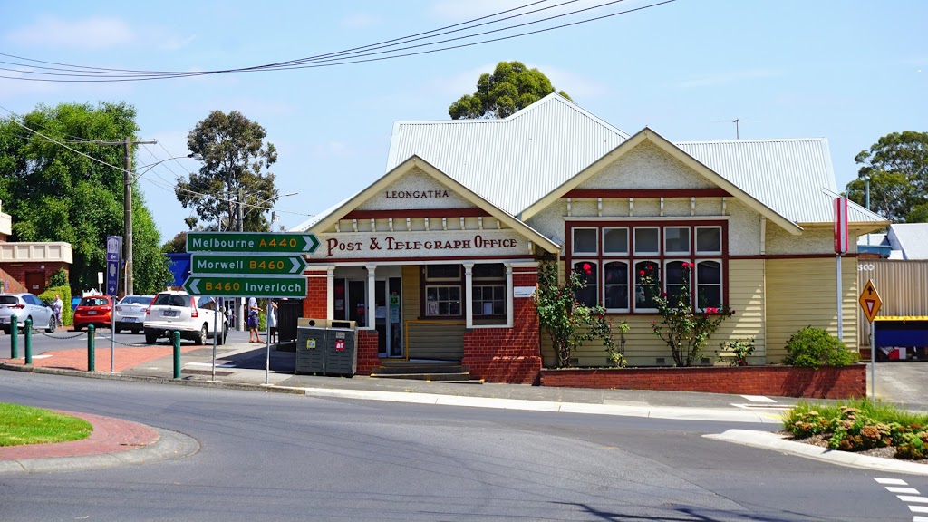 Australia Post - Leongatha Post Shop | post office | 4 McCartin St, Leongatha VIC 3953, Australia | 131318 OR +61 131318