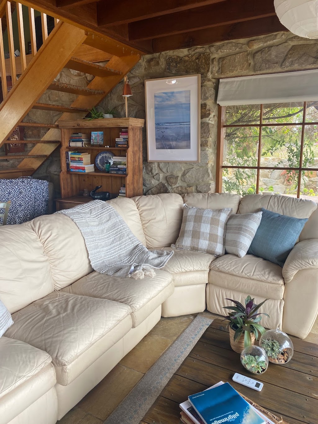 Bluff Beach House Park Beach | 15 Poina St, Dodges Ferry TAS 7173, Australia | Phone: 0428 115 220