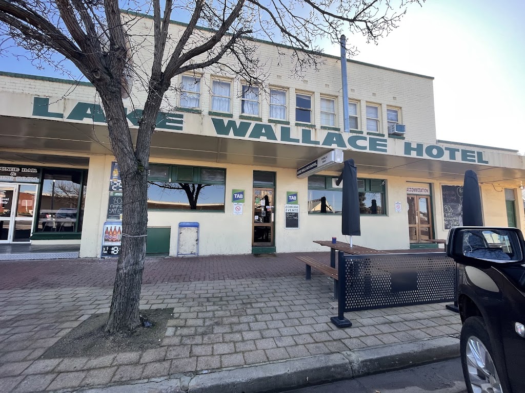 LAKE WALLACE HOTEL EDENHOPE | 44 Elizabeth St, Edenhope VIC 3318, Australia | Phone: (03) 5585 1191