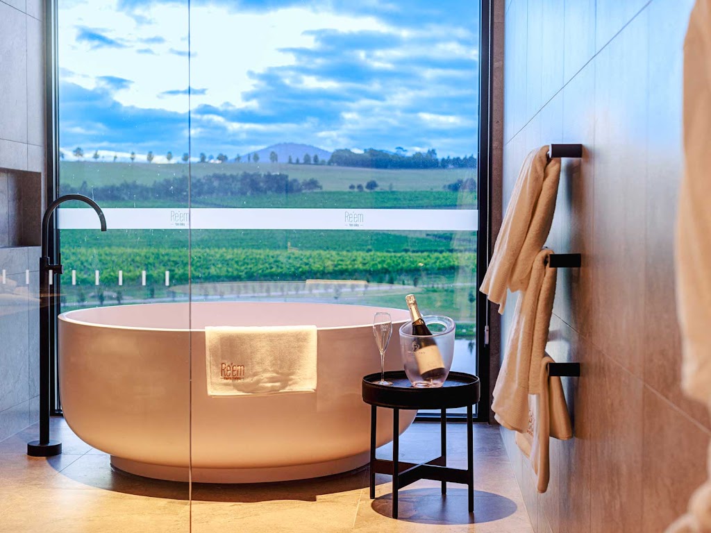 Reem Yarra Valley Hotel | 12-14 Spring Ln, Gruyere VIC 3770, Australia | Phone: (03) 9003 3939