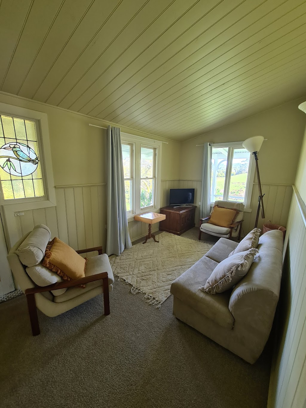 Nippards Nature Cottage | 305 Nippards Track, Woorarra West VIC 3960, Australia | Phone: 0421 043 090