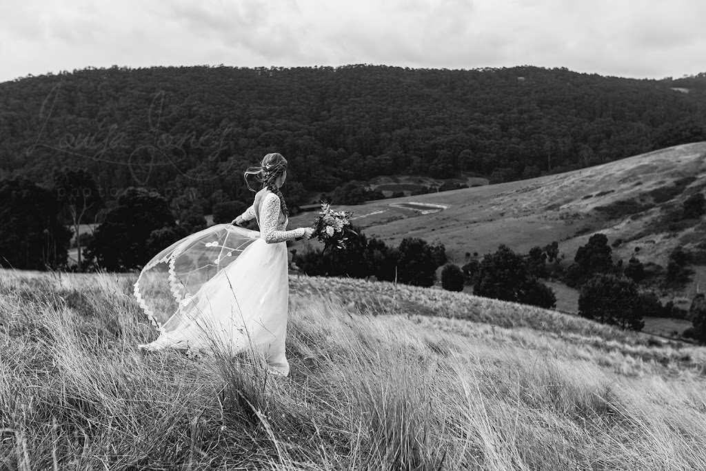 Louisa Jones Photography | 21 Rutland St, Newtown VIC 3220, Australia | Phone: 0408 344 724