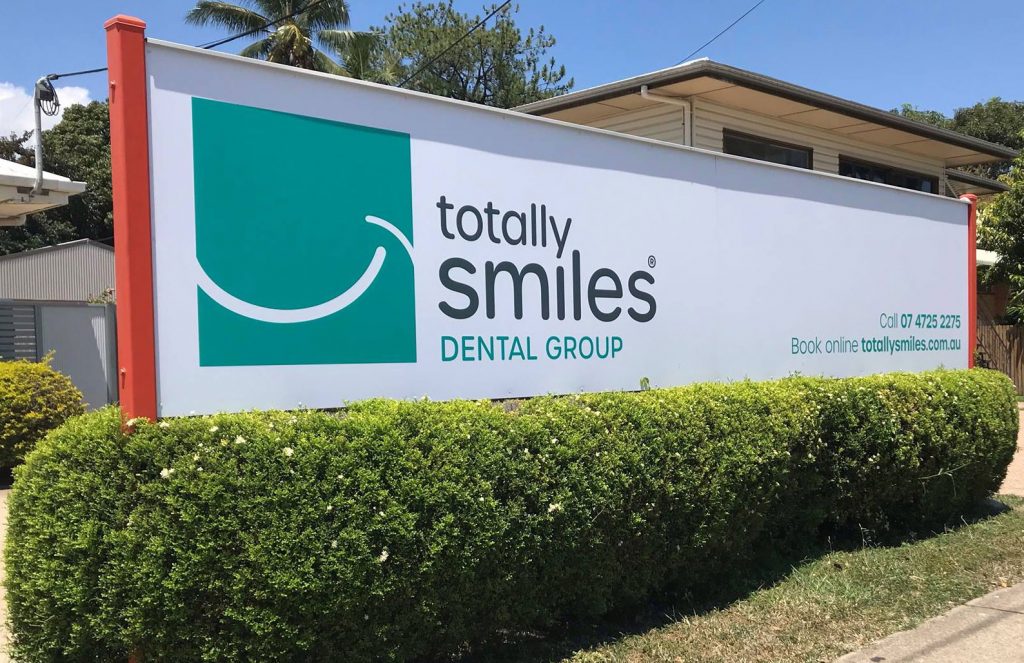 Totally Smiles Townsville | 92 Ross River Rd, Townsville QLD 4812, Australia | Phone: (07) 4725 2275