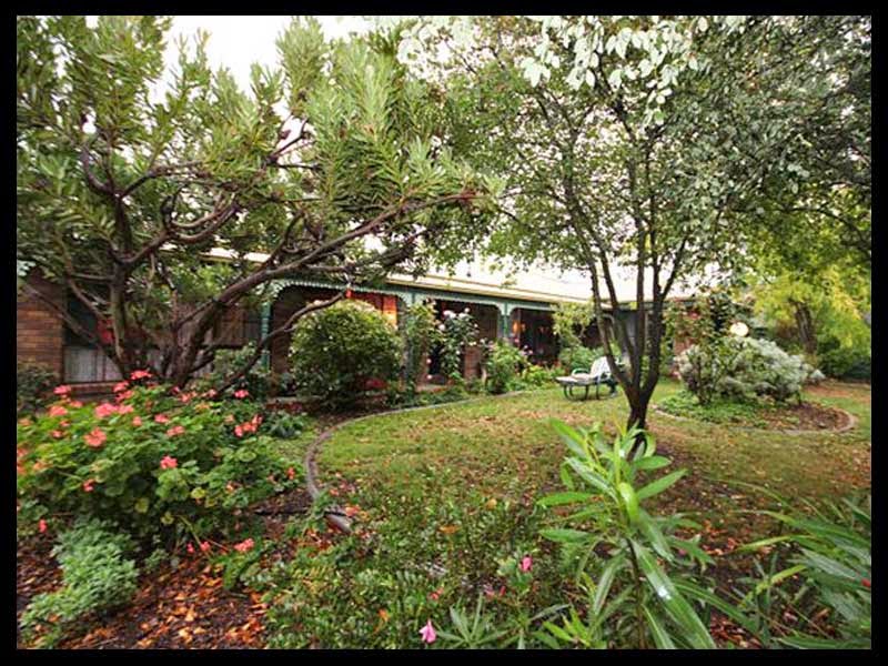 Ballarat Serenity Tranquility & Aroma Cottages | lodging | 115/117 Winter St, Redan VIC 3350, Australia | 0353361343 OR +61 3 5336 1343