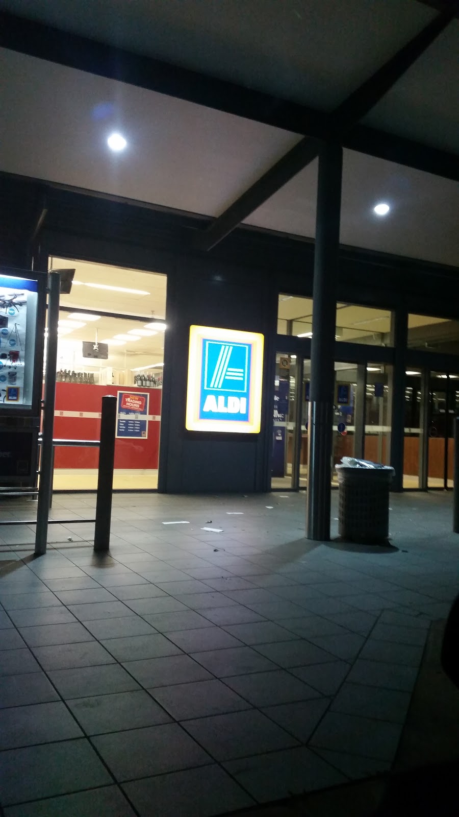 ALDI Ambarvale | supermarket | 45 Woodhouse Dr, Ambarvale NSW 2560, Australia