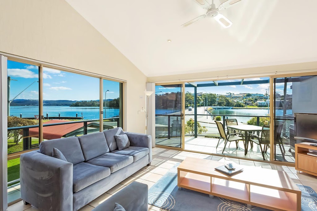 Sails Luxury Apartments Merimbula - Lake Views!!! | 62 Fishpen Rd, Merimbula NSW 2548, Australia | Phone: (02) 6495 2266