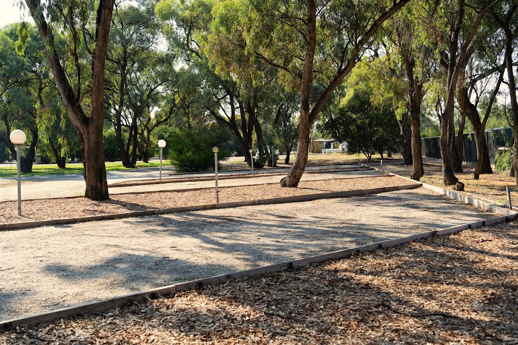 cluBarham Golf Resort Caravan Sites | 6788 Moulamein Rd, Barham NSW 2732, Australia | Phone: (03) 5451 1800