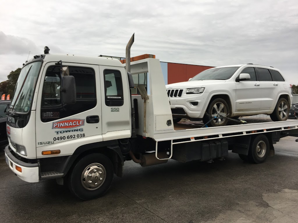 Pinnacle Towing service | 3 Garden St, Cranbourne VIC 3977, Australia | Phone: 0490 692 038