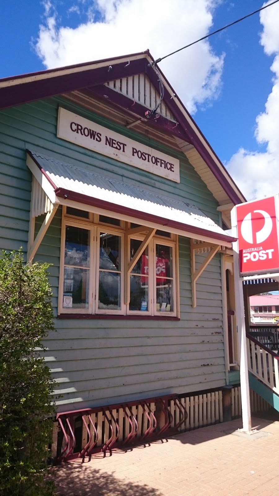 Australia Post | post office | 19 Curnow St, Crows Nest QLD 4355, Australia | 0746981147 OR +61 7 4698 1147