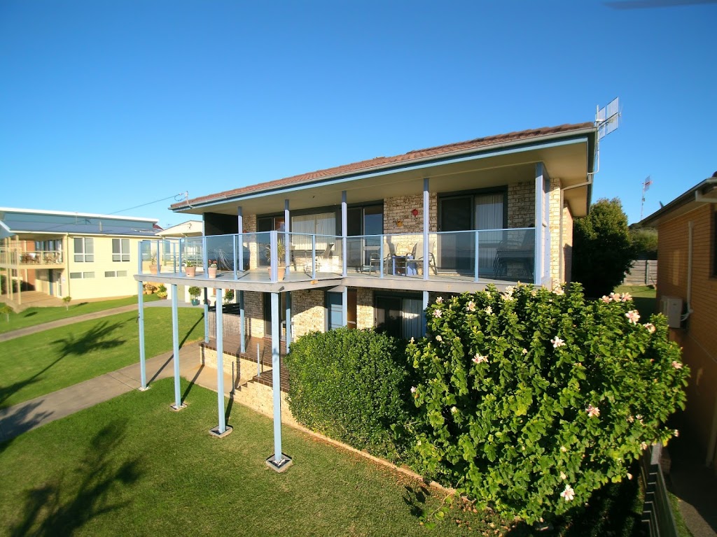 45 Hillside Crescent | lodging | 45 Hillside Cres, Kianga NSW 2546, Australia