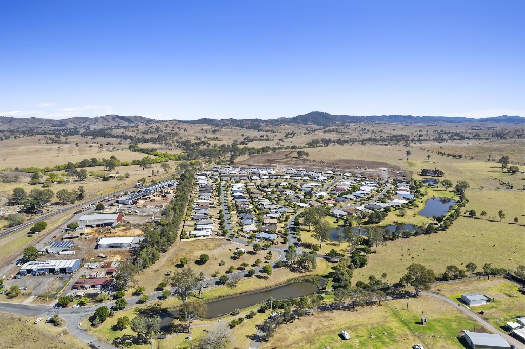 Woolmar Land Sales Centre - QM Properties | 2 Raleigh St, Woolmar QLD 4515, Australia | Phone: (07) 3874 0086