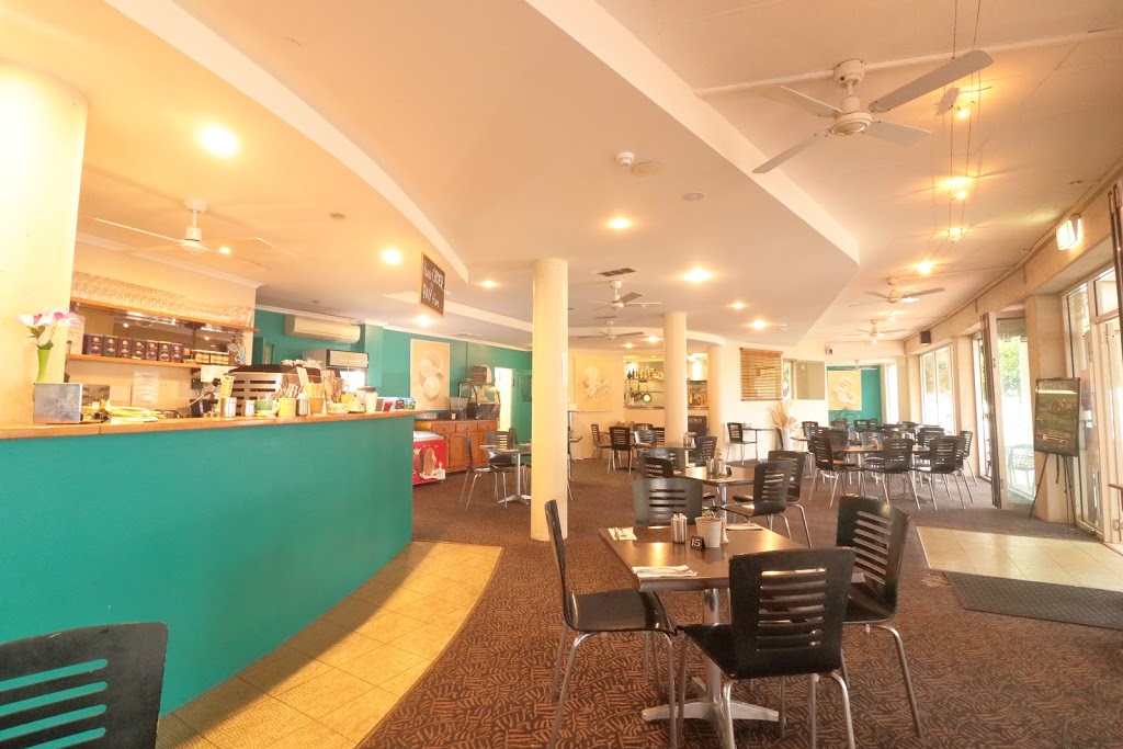 Tides Cafe & Restaurant | 2 Belmont St, Swansea NSW 2281, Australia | Phone: (02) 4971 5152