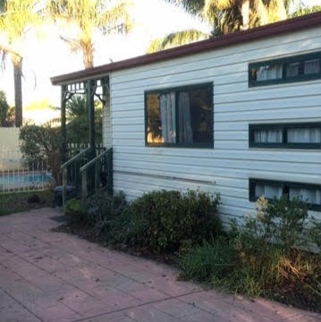 Parkes Country Cabins | 21 Peak Hill Rd, Parkes NSW 2870, Australia | Phone: 0411 601 973