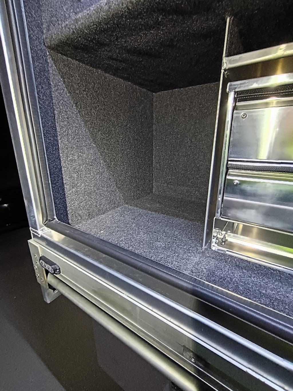 Ultimate Accessory Installation | 8 Greenvale St, Fairfield West NSW 2165, Australia | Phone: 0469 338 899