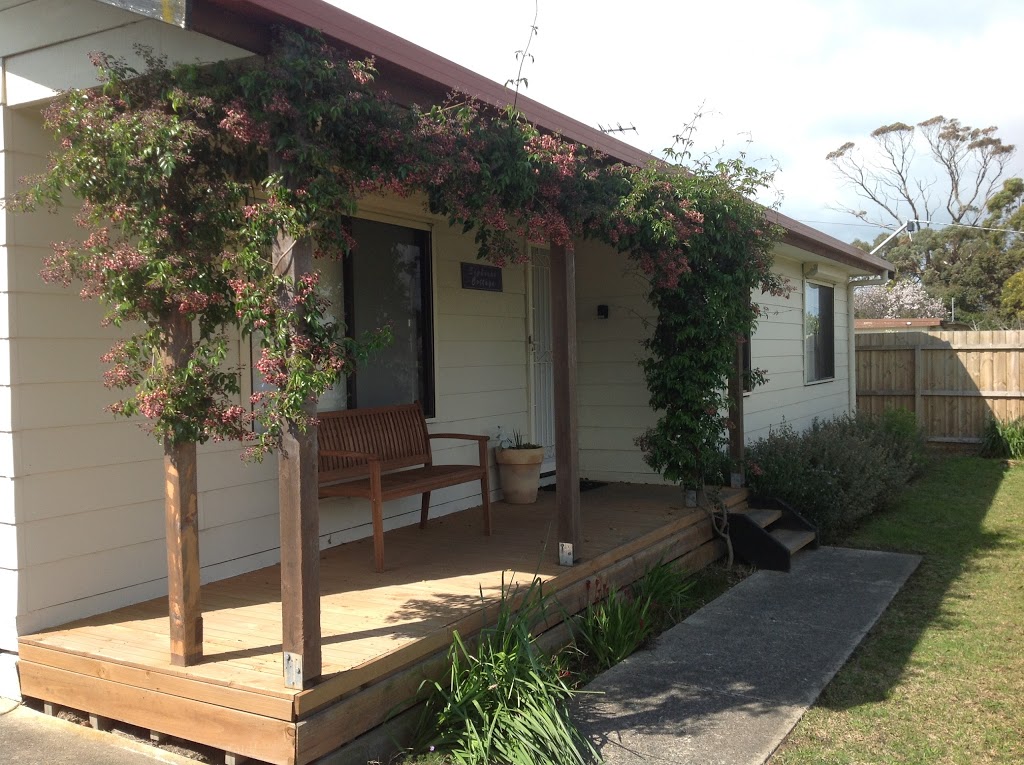 Sophorae cottage | 13 Wattletree Ave, St Leonards VIC 3223, Australia | Phone: 0425 708 959