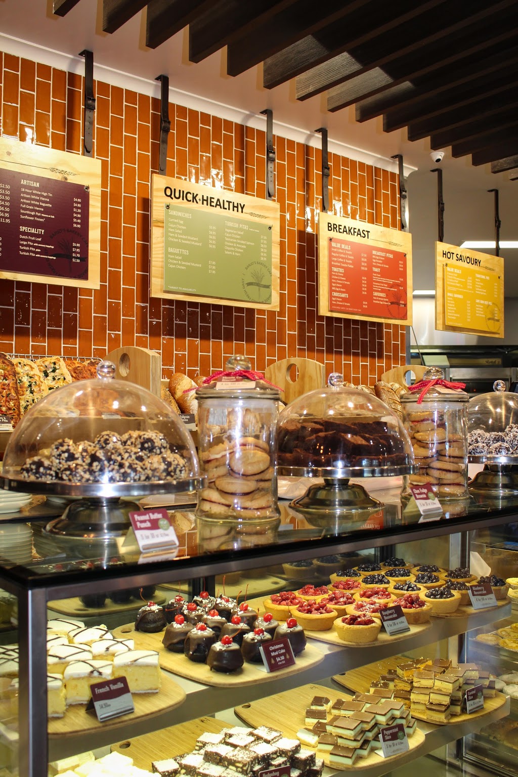 Banjos Bakery Cafe | bakery | IGA Shopping Centre, 9 Wellington St, Longford TAS 7301, Australia | 0363111807 OR +61 3 6311 1807