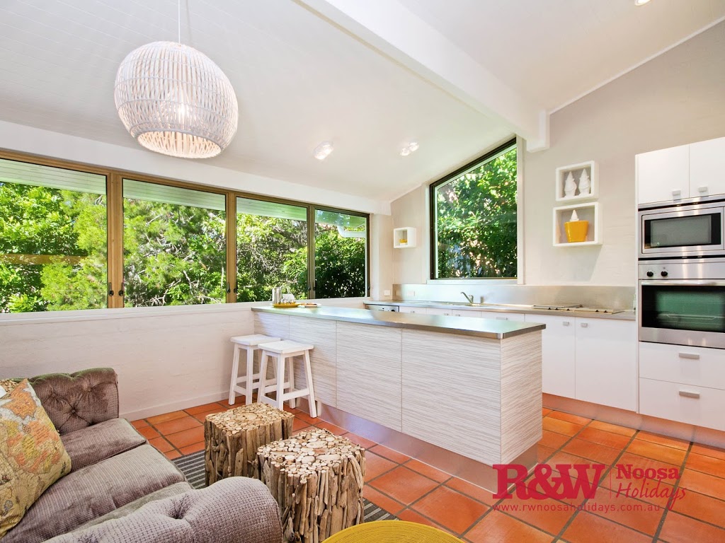 Tea Tree Apartment 9 - RW Noosa Holidays | 1 Mitti St, Noosa Heads QLD 4567, Australia | Phone: (07) 5448 0966