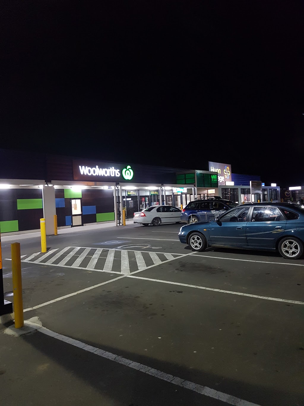 Woolworths Huonville | supermarket | Huon Village Shopping Centre, 79 Main St, Huonville TAS 7109, Australia | 0362662000 OR +61 3 6266 2000