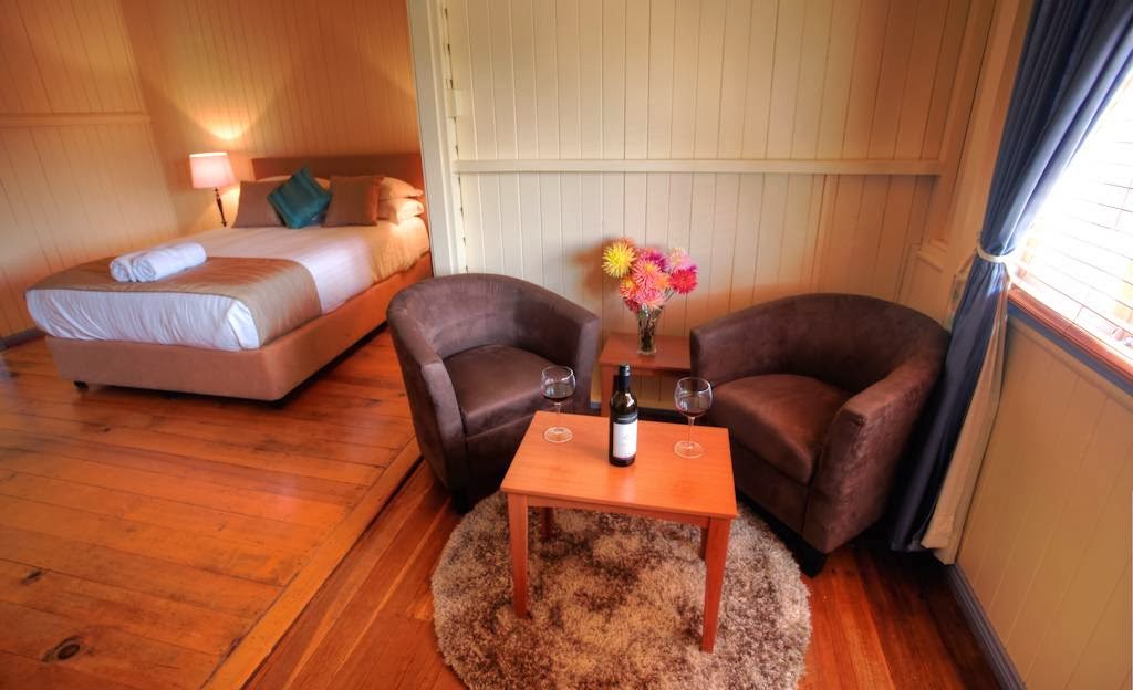 Apple Blossom Cottage | 14 Omara Terrace, Stanthorpe QLD 4380, Australia | Phone: (07) 4681 0251