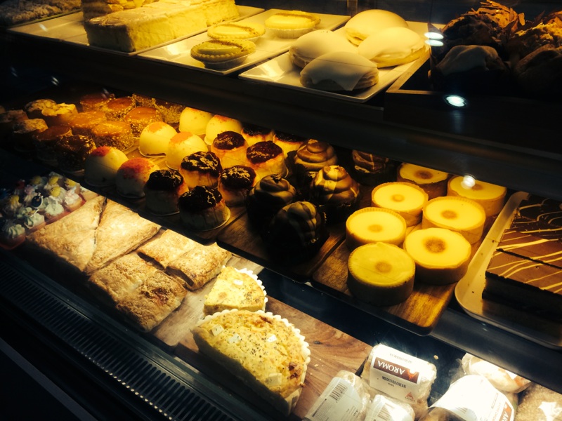 Cafe Via Biscotti | cafe | 929 Riversdale Rd, Surrey Hills VIC 3127, Australia | 0398807325 OR +61 3 9880 7325