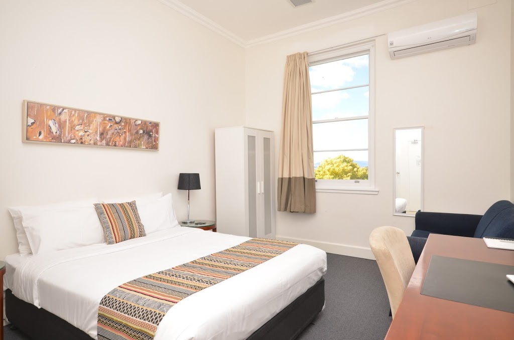 The Hallows Accommodation | lodging | 40 Lloyds Rd, Bathurst NSW 2795, Australia | 0421435385 OR +61 421 435 385