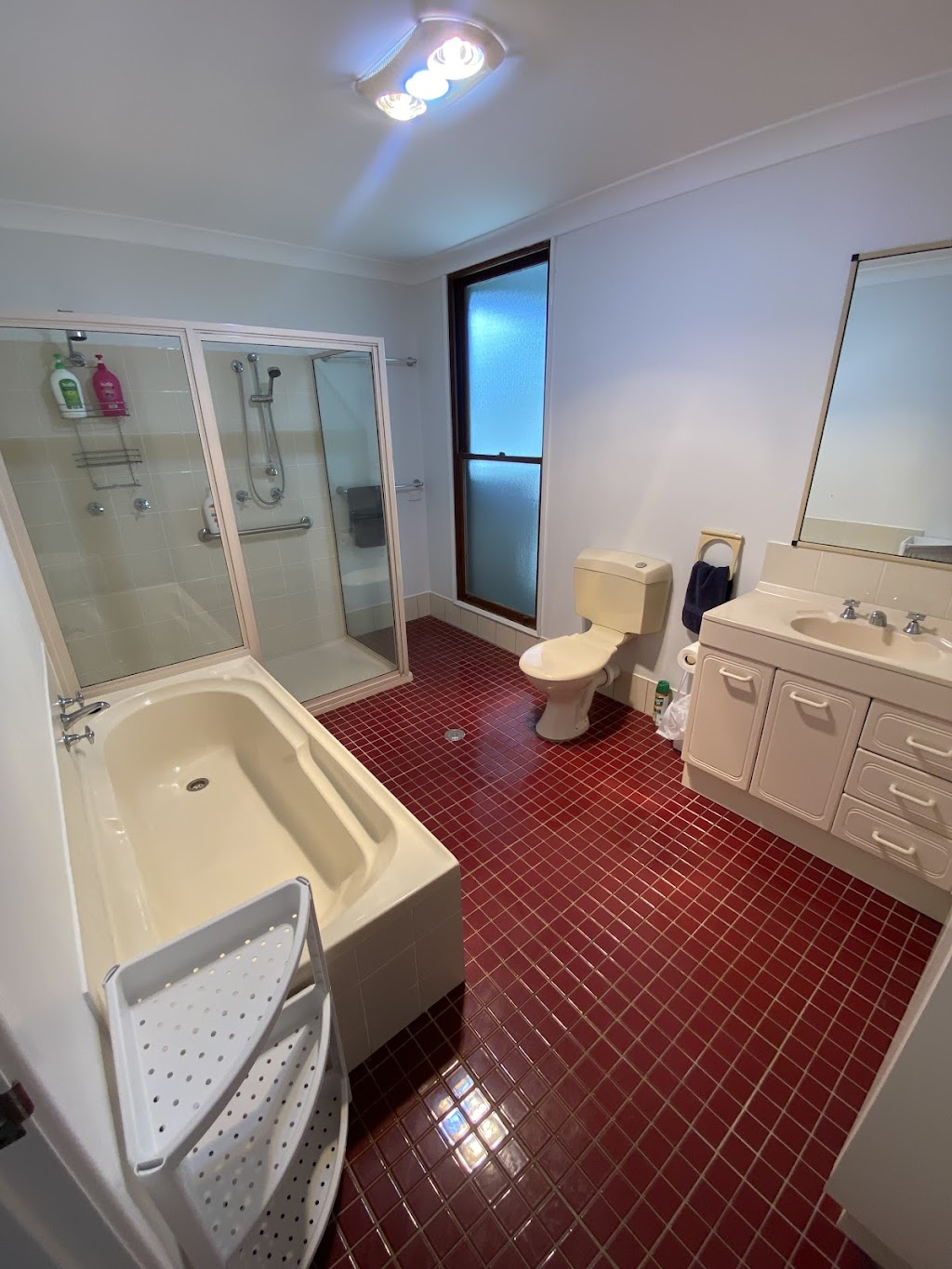 Sandy Beach Bungalow | Level 1/94 Diamond Head Dr, Sandy Beach NSW 2456, Australia | Phone: 0414 469 374