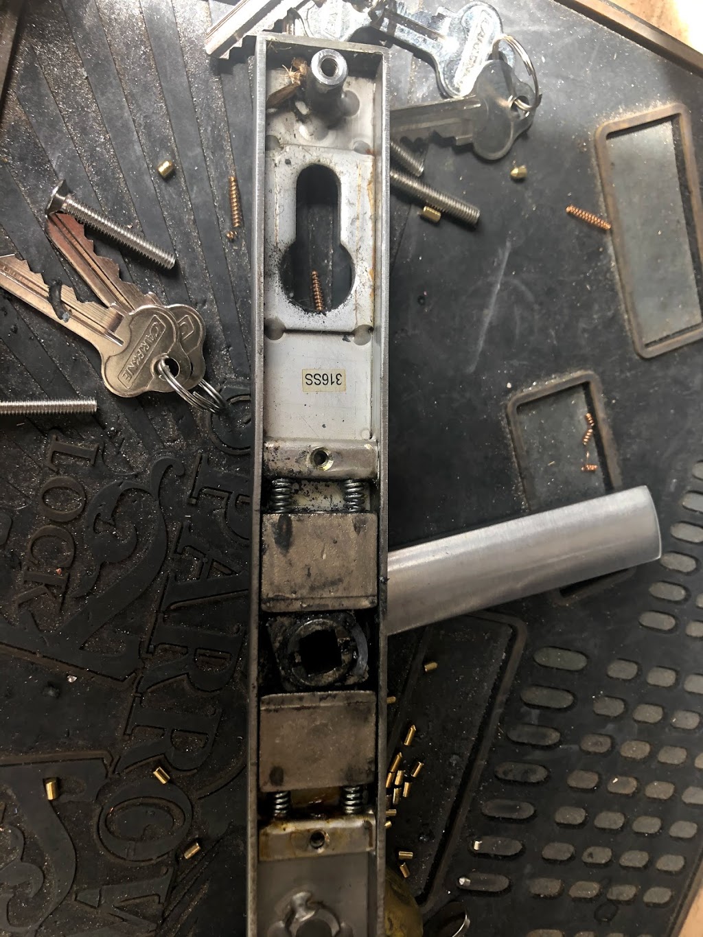 Arrow Locksmith Brunswick | 20 De Carle St, Brunswick VIC 3056, Australia | Phone: 0418 570 813