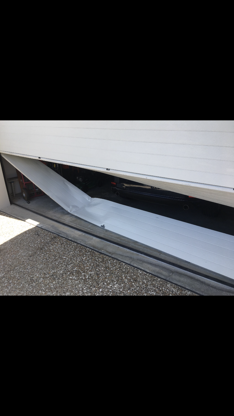 GT GARAGE MOTORS - Garage Door Repairs Brisbane | 23 Pentas Pl, Drewvale QLD 4116, Australia | Phone: 0412 791 265