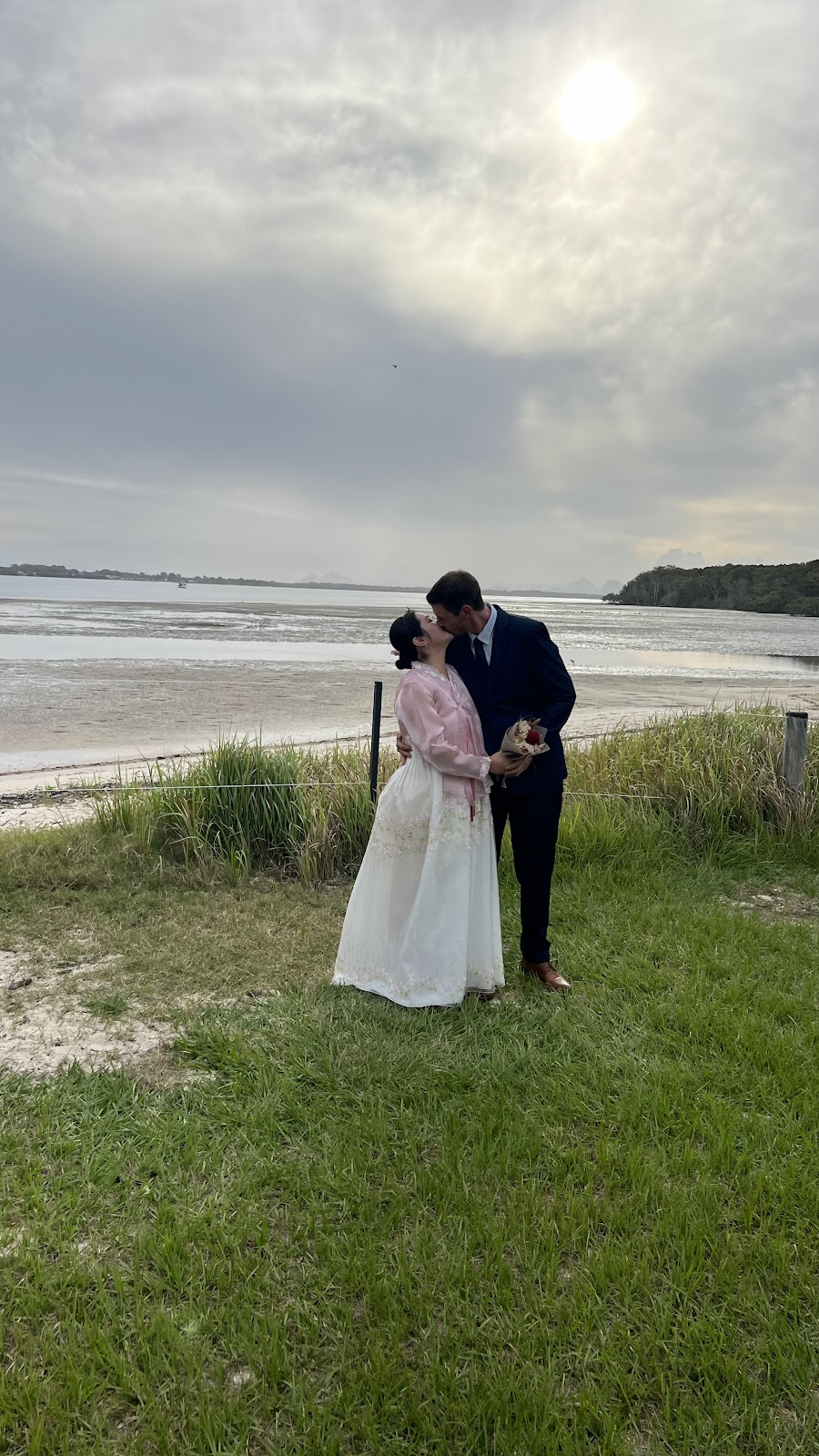Ceremonies by Lynne | 32 Bearberry St, Banksia Beach QLD 4507, Australia | Phone: 0424 149 889