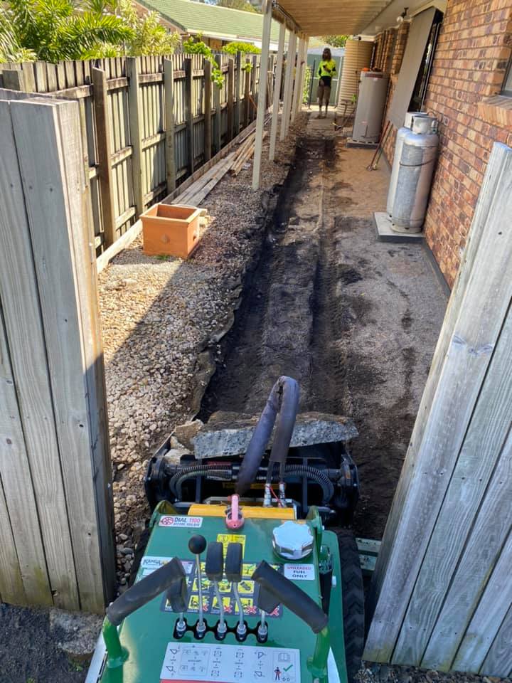 Diggermate Mini Excavator Hire Merrimac | general contractor | 178 Gooding Dr, Merrimac QLD 4226, Australia | 0437204201 OR +61 437 204 201