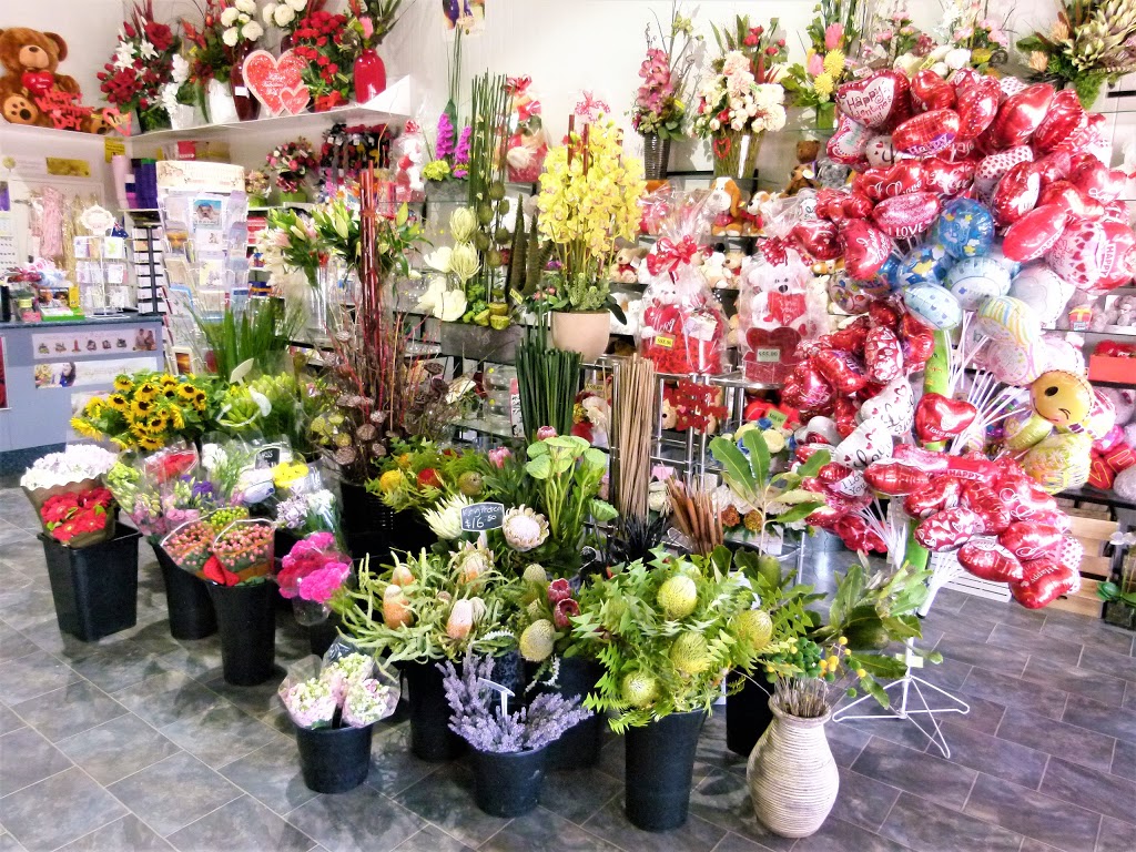 McGraths Hill Florist | florist | 3A/211 Windsor Rd, Mcgraths Hill NSW 2756, Australia | 0245775863 OR +61 2 4577 5863