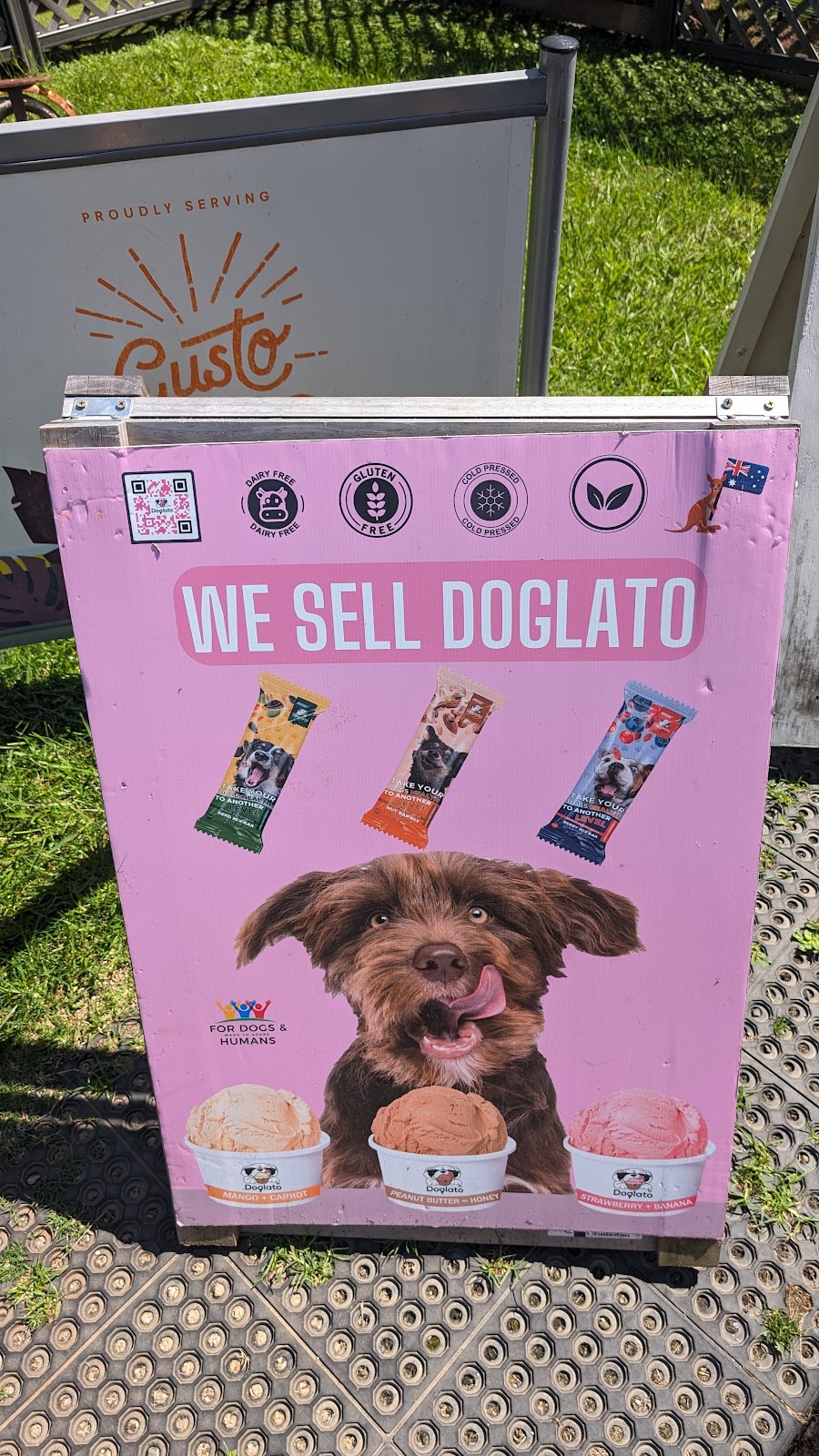 Saltie Dog - Coffee & Crêpes | 29 Birch Cres, East Corrimal NSW 2518, Australia | Phone: 0469 829 592