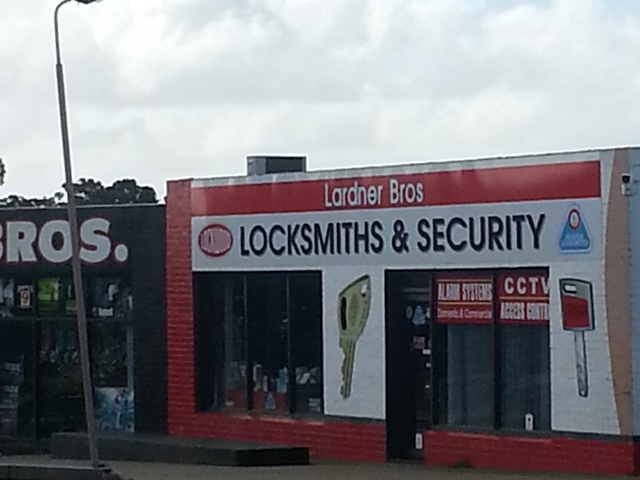Lardner Bros. | locksmith | 2 Ingor St, Ararat VIC 3377, Australia | 0353521074 OR +61 3 5352 1074