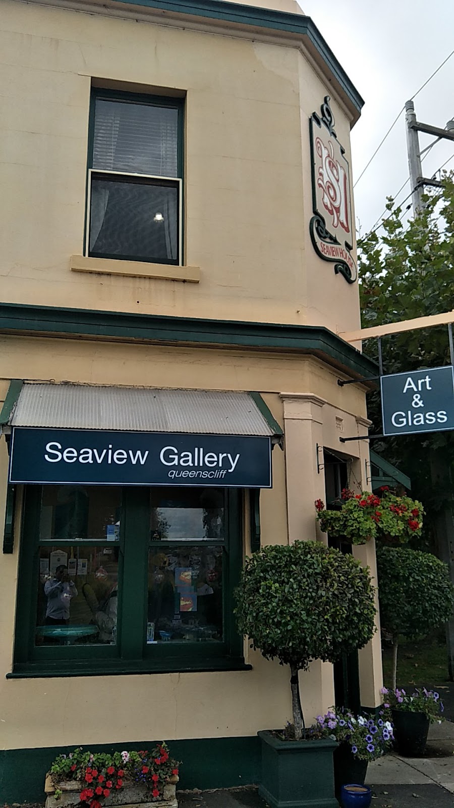 Seaview Gallery | art gallery | 86 Hesse St, Queenscliff VIC 3225, Australia | 0352583645 OR +61 3 5258 3645