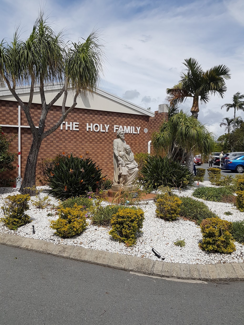 Holy Family Catholic Parish | church | 16 Simbai St, Runaway Bay QLD 4216, Australia | 0755374320 OR +61 7 5537 4320