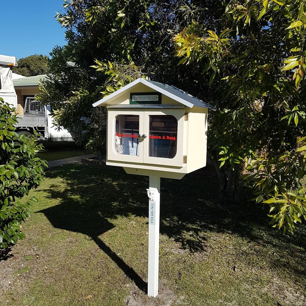 Little Free Library #99109 | 40 Cooloon Cres, Tweed Heads South NSW 2486, Australia | Phone: 0417 732 592