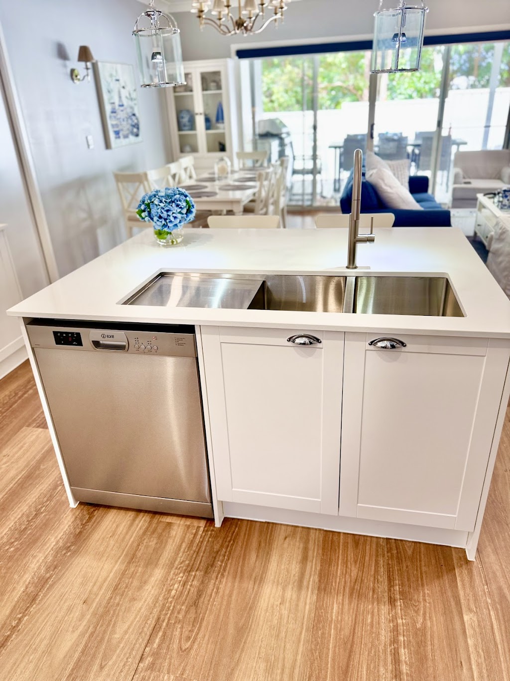 MAYFAIR HOMES QLD | 49 Camena St, Macleay Island QLD 4184, Australia | Phone: 0402 575 383