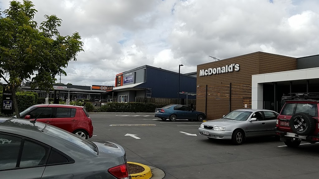 McDonalds Gatton Central | meal takeaway | 120-122 Spencer St, Gatton QLD 4343, Australia | 0754621463 OR +61 7 5462 1463
