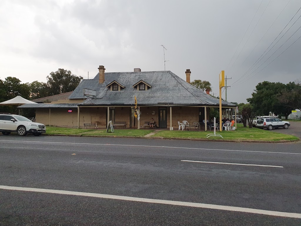 the MARSHALL MACMAHON HOTEL | bar | LOT 7012 New England Hwy, Wallabadah NSW 2343, Australia | 0267465508 OR +61 2 6746 5508