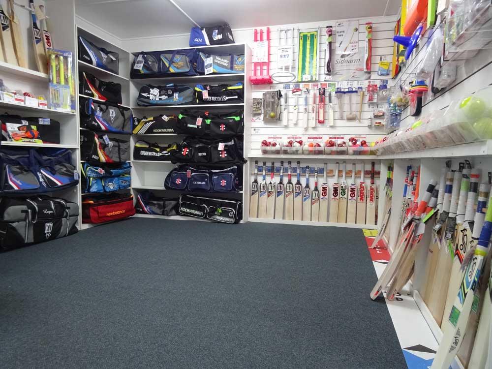 Keith Dudgeon Cricket Specialist | 64 Koorong St, The Gap QLD 4061, Australia | Phone: (07) 3300 6114