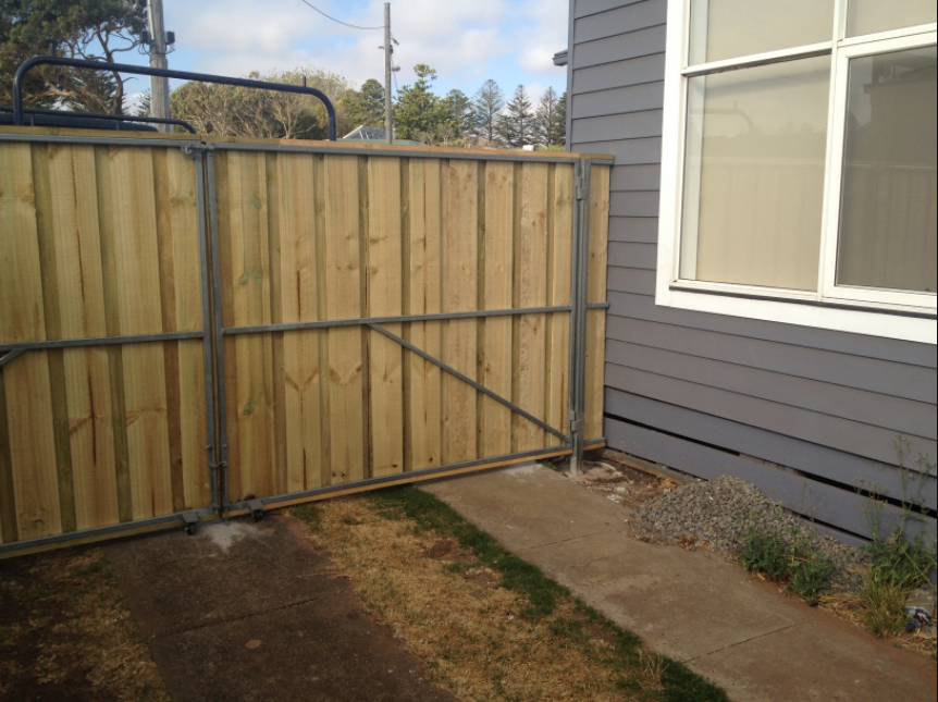 Warrnambool Fence And Wall | Warrnambool VIC 3280, Australia | Phone: 0410 994 178