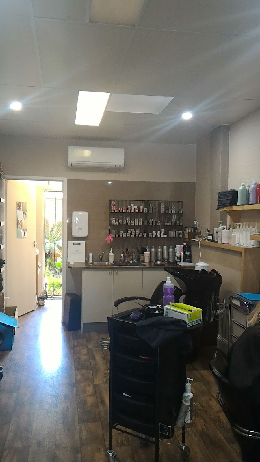 Oh La La Hair Design | 253 Commercial Rd, Yarram VIC 3971, Australia