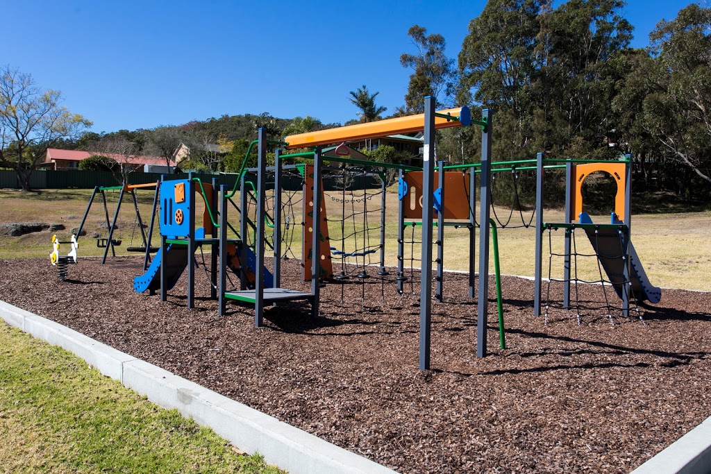 Forest Lake Estate Playground | 30 Burrawang Blvd, Toronto NSW 2283, Australia | Phone: (02) 4921 0333