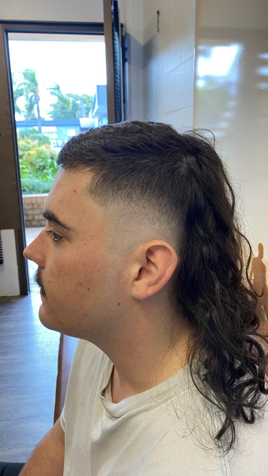 Sunset Barber sussex inlet /manyana | 5/196 Jacobs Dr, Sussex Inlet NSW 2540, Australia | Phone: 0474 072 342