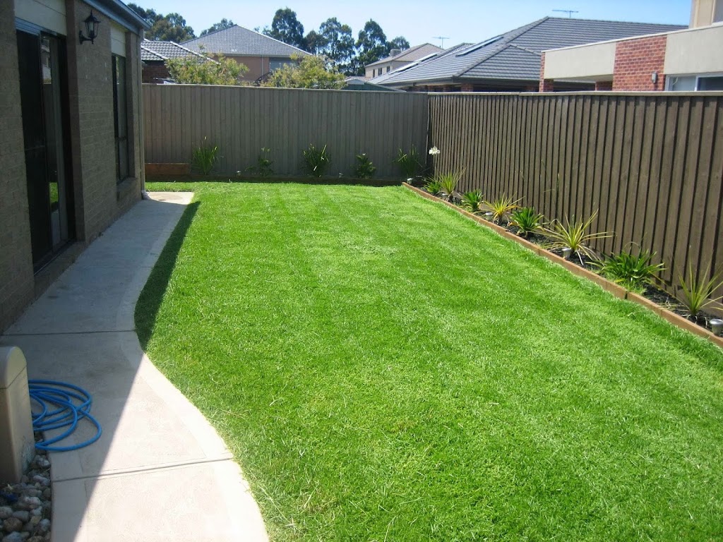 MJ Turf and Property Services | 27 Willowbank Pocket, Pakenham VIC 3810, Australia | Phone: 0427 775 375