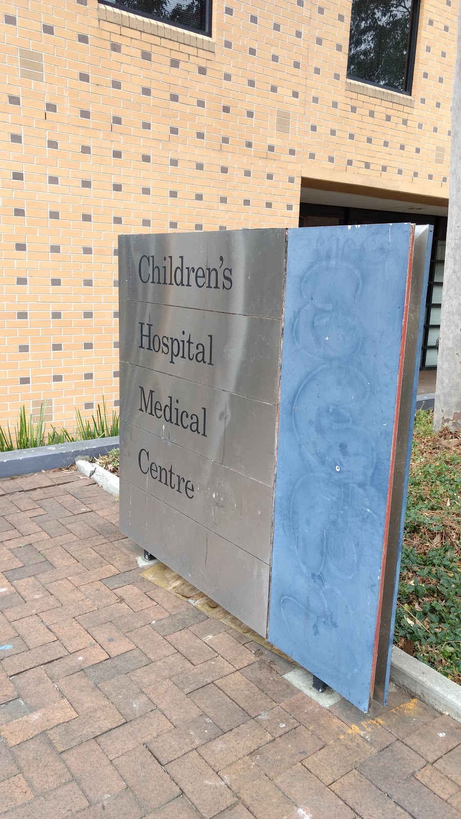 Children’s Hospital Medical Centre | hospital | Hawkesbury Road and, Hainsworth St, Westmead NSW 2145, Australia | 0298450000 OR +61 2 9845 0000