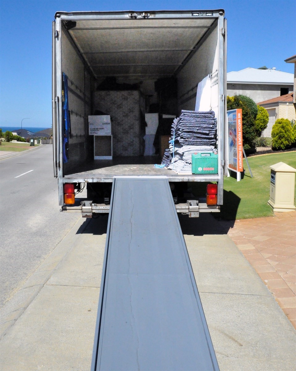 Goodyear Removals and Transport | moving company | 154 Landbeach Blvd, Butler WA 6036, Australia | 0475442980 OR +61 475 442 980