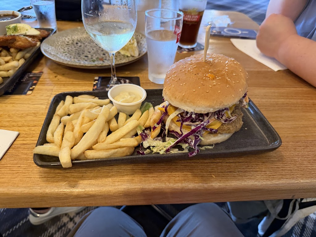 The Rosey Pub | 29 Lyons St, Rosedale VIC 3847, Australia | Phone: 0448 782 200